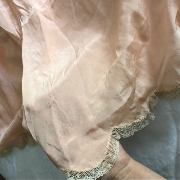 S O L D // VINTAGE/ antique silk shorts - Picture 5 of 6